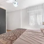 דירה Calle Apolo 3
